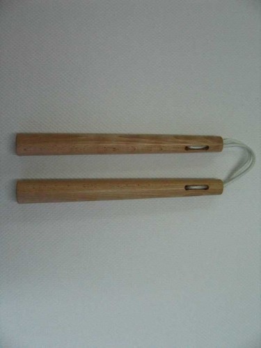 Nunchaku owalne zwężane.jpg